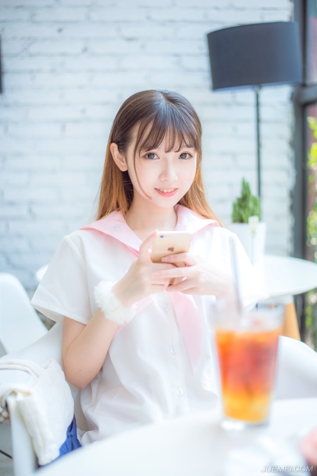渔船孤灯寒风彻骨冰冷不及你言语半分。